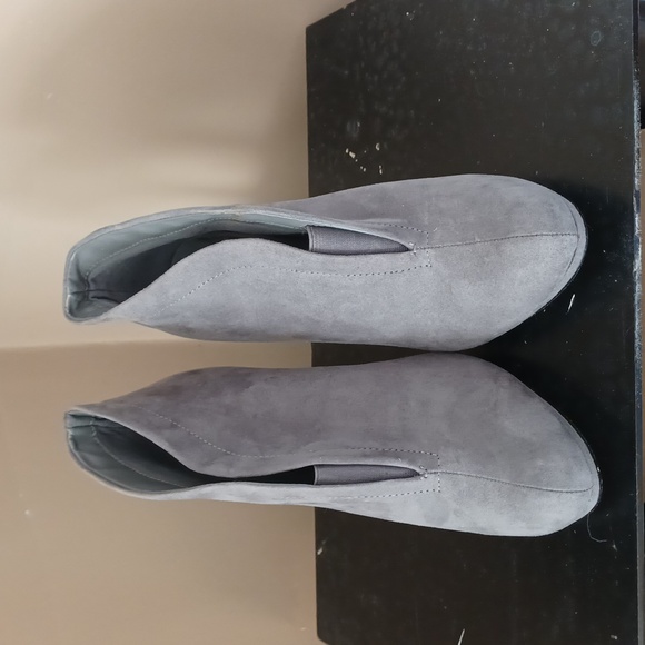 Apt 9 Grey Suede Shoes Size 8 1/2 Med New Never Worn - Picture 2 of 5